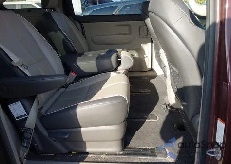 2017 Kia Sedona Lx z USA, uszkodzony, nr VIN KNDMB5C1XH6334834